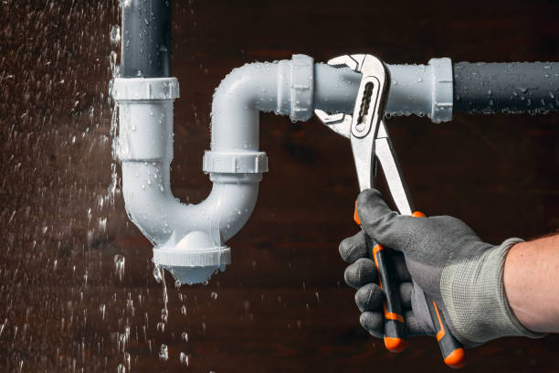 Professional Plumbing technician working in Cedar Rapids, IA
